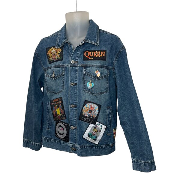 Denim Trucker jacket customized with Queen Freddy Mercury band patches Unisex - Picture 3 of 14